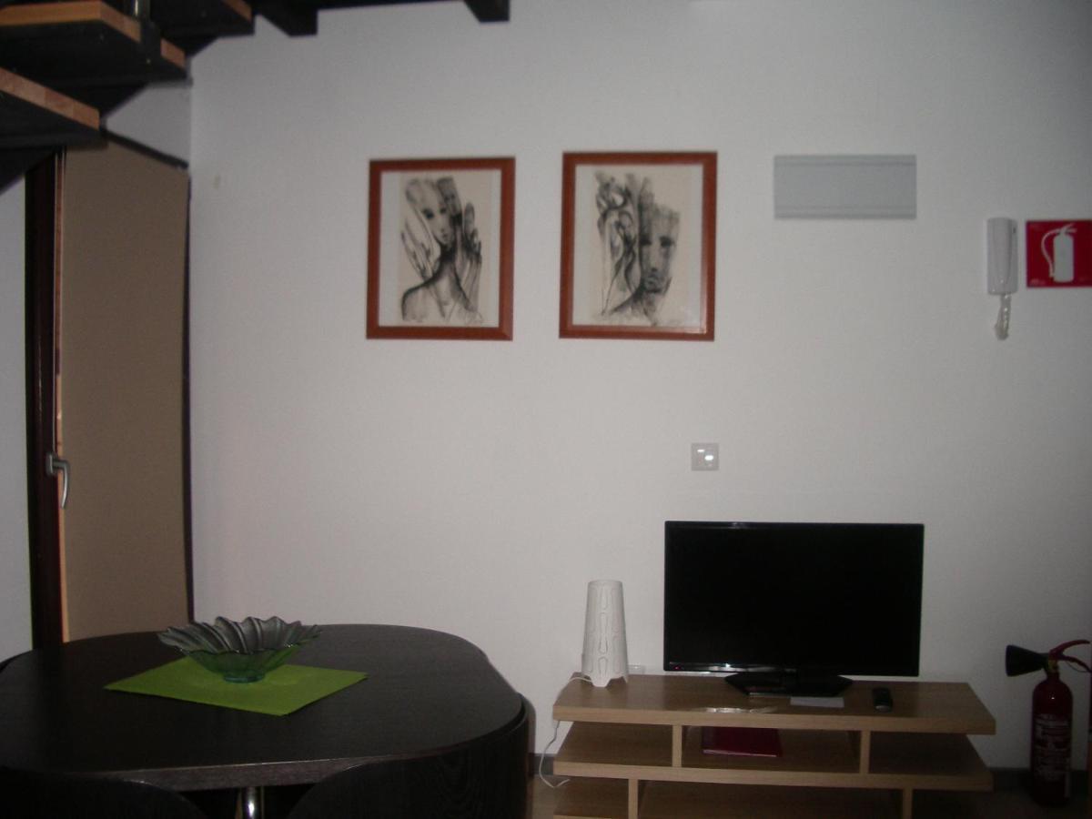 Apartamentos La Fonda Aninon Dış mekan fotoğraf