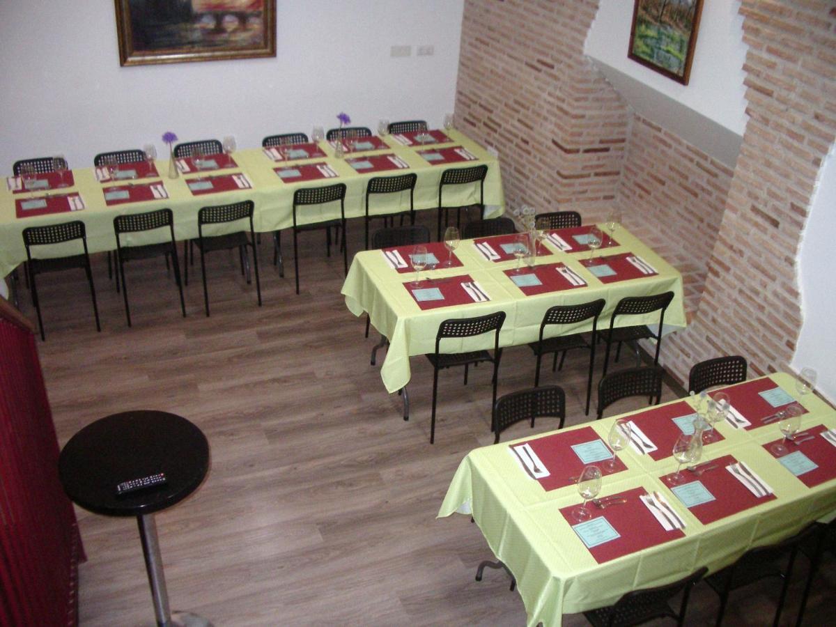 Apartamentos La Fonda Aninon Dış mekan fotoğraf